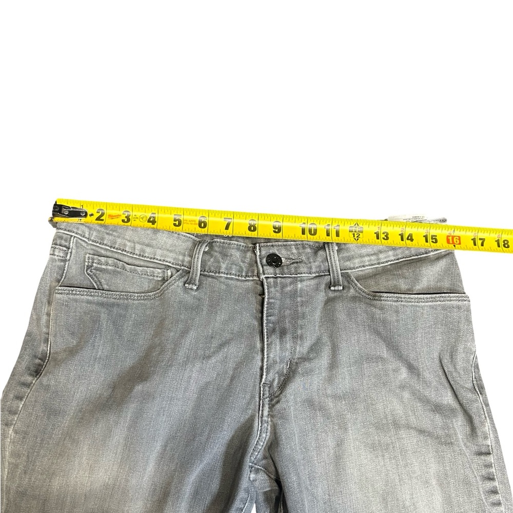 Levi's Women's Light Gray Cropped Slim Jeans - Picture 6 of 7